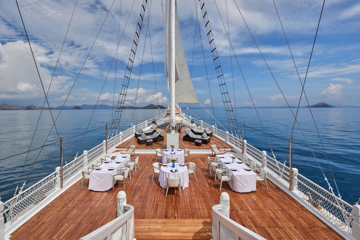 AYANA KOMODO WAECICU BEACH WELCOMES GUESTS ABOARD ITS LUXURY YACHT, AYANA LAKO DI’A